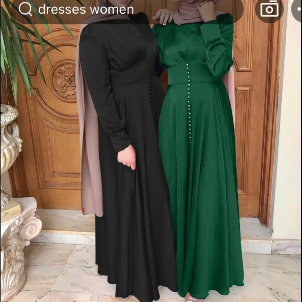 Muslim women conservative clothing